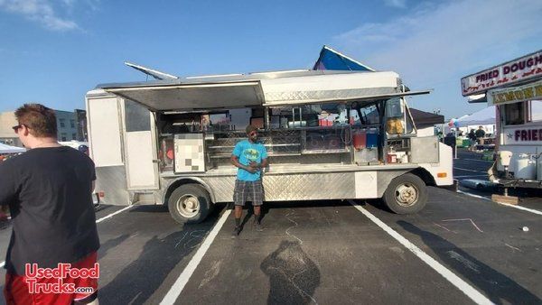 Used Chevrolet P30 Step Van Kitchen Food Truck with Ansul Pro Fire Suppression