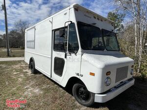 Inspected 2007 - 22' Ford Morgan Olson Step Van Mobile Kitchen Food Truck
