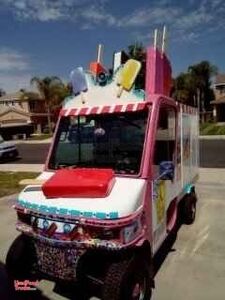 12' Ice Cream Truck / Very Cute Head-Turning Mobile Ice Cream Parlor