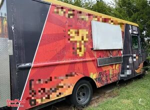 Good Running Chevrolet P30 Food Truck / Used Kitchen on Wheels