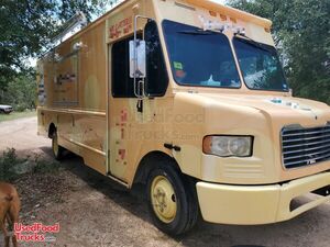 Well Maintained 2009 MT 45-Freightliner Diesel Automatic Step Van Kitchen Food Truck