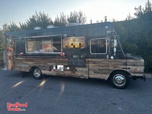 Turnkey - 2003 27' Workhorse P42 Diesel Food Truck with Pro-Fire Suppression