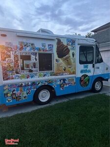 Well Equipped - 2001 Workhorse P42 Ice Cream Concession Truck