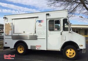 18.5' Chevrolet P30 Diesel Step Van Food Truck / Used Mobile Kitchen