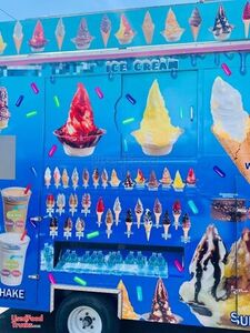 Mobile Ice Cream Parlor / Soft Serve Ice Cream Vending Concession Trailer