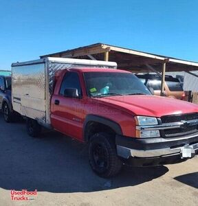 Ready to Work - 2003 Chevrolet Silverado 2500 Lunch Serving Food Truck