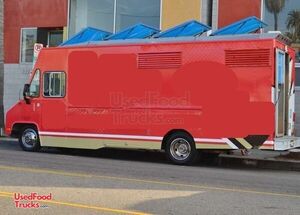 2000 - 24' Workhorse Stepvan Mobile Kitchen Food Truck