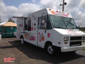 1996 - Chevy P30 Mobile Kitchen / Food Truck.