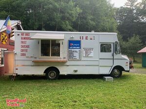 23' Chevrolet P30 Step Van Food Truck / Commercial Mobile Kitchen.