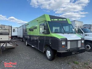 LOW  MILES 2017 Ford All-Purpose Food Truck with Fire Suppression System & Bathroom