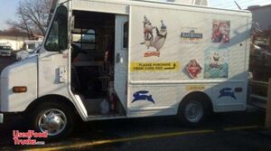 1993 -Chevrolet P30 TFC Snack and Ice Cream Truck. 