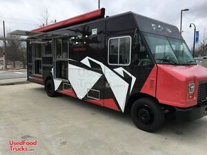 LOADED Fully-Equipped 2018 Ford P1200 22' Step Van Kitchen Food Truck.