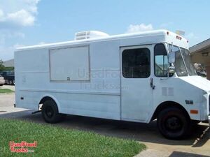 1992- 16' Chevy P30 Food Truck