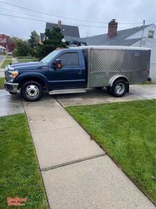 Well Maintained - 2015 Ford F350 Super Duty Lunch Serving Food Truck