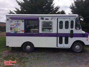 19' Chevrolet P30 Step Van Ice Cream Truck / Mobile Ice Cream Unit