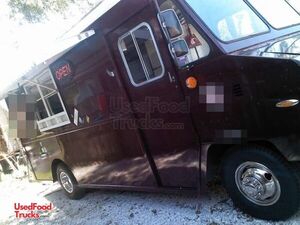 2011 - 25' Chevy P30 BBQ Food Truck