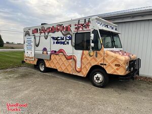 Turn key - 2001 Freightliner Ice Cream Truck | Soft Serve Ice Cream Truck