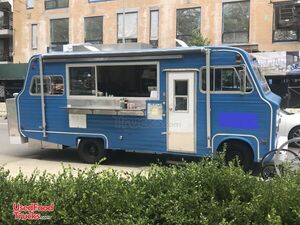Eye-Catching Dodge D300 Vintage Food Truck with a 2018 Kitchen