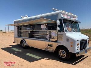 Chevrolet P30 Step Van Mobile Kitchen Food Truck w/ Rebuilt Engine.