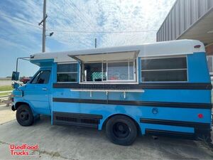 GMC 20' School Bus Shaved Ice Truck / Snowball Truck with New Engine.