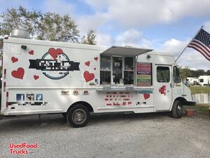 2004 GMC Workhorse Food Truck.