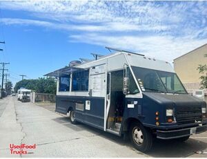 Well Equipped - 2001 26' Workhorse P42 All-Purpose Food Truck