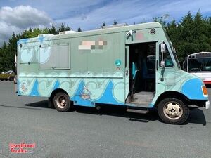 Loaded 2001 International Workhorse Step Van Kitchen Food Truck