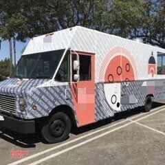 2005 Freightliner MWV Step Van Pizza Food Truck with Porch.