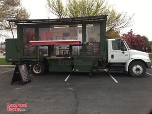 2007 International Harvester Solar Powered Mobile Pizzeria with Woodstone Gas fired Oven