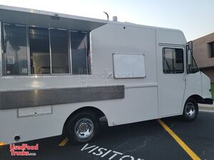 Newly-Coated Step Van Food Truck with Pro-Fire On Wheels/ Mobile Kitchen Unit