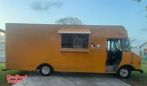 26' Chevrolet Mobile Food Vending Unit / Step Van Food Concession Truck.