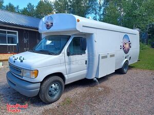 Fully Equipped - 2001 Ford 450 Super Duty All-Purpose Food Truck.