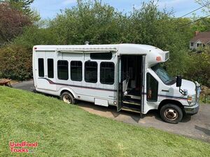 Spacious and Very Clean 2008 Ford Kitchen Food Truck / Bustaurant on Wheels