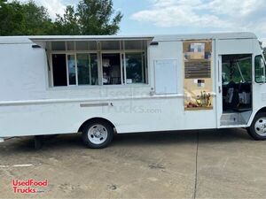 Fully Loaded 2001 Chevrolet Food Truck / Professional Mobile Kitchen.