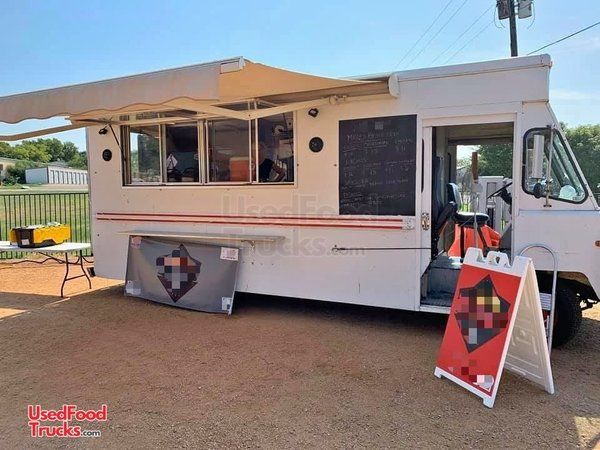 Fully Permitted GMC 25' Step Van Barbecue Food Truck/Mobile BBQ Unit.
