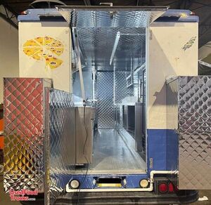 16' Freightliner Step Van Diesel Food Truck / Very Clean Kitchen on Wheels.