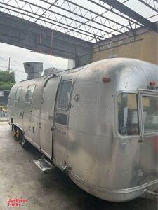 Vintage 1974 Airstream Mobile Kitchen / Completely Redone Retro  Food Trailer.
