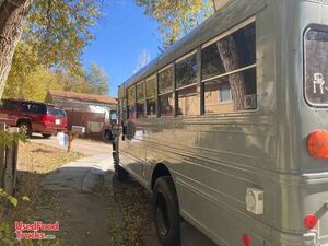 2000 International 3800 Food Truck Bus / Mobile Food Unit