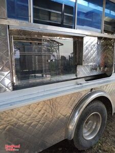 Low Mileage Rebuilt Motor 22' Chevrolet P30 Step Van All-Purpose Food Truck Mobile Food Unit