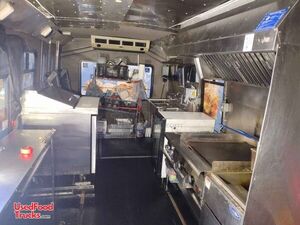 2007 Ford F350 Food Truck with Pro-Fire Suppression | Mobile Food Unit