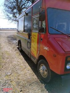 Chevrolet P30 All-Purpose Food Truck with Fire Suppression System