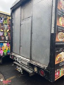 Low Mileage - 2002 Chevrolet P30 Food Truck with Pro-Fire Suppression