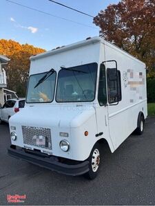 2000 - Ford Grumman Step Van Catering Food Truck