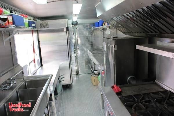 2004 Ford Econoline Step Van Food Truck / Used Mobile Kitchen