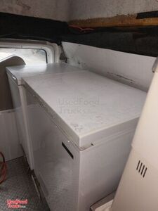 2005 Ford Econoline Shaved Ice Truck | Mobile Vending Unit