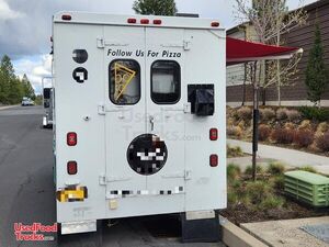 18' Chevrolet P30 Pizza Food Truck with Fire Suppression System