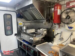 TURN KEY - 2004 Ford E-350 Mini Donut Food Truck with Inventories