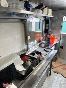 2003 21' Workhorse P42 All-Purpose Food Truck | Mobile Food Unit