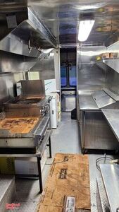 Fully Licensed Grumman Olson Commercial Mobile Kitchen Food Truck
