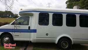 21' Chevrolet Express 3500 Mobile Kitchen Food Truck with Lift